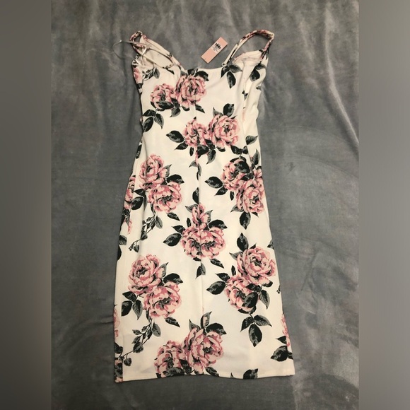 Streetwear Society White and Pink Floral Mini Dress - Picture 4 of 4